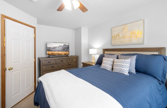 ffd2f2fb18b74b4d9bfbbb1c93804f9f LargeOriginal.jpg