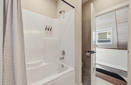 27a45b2afd2d49739cbe48096adc09b8.jpg