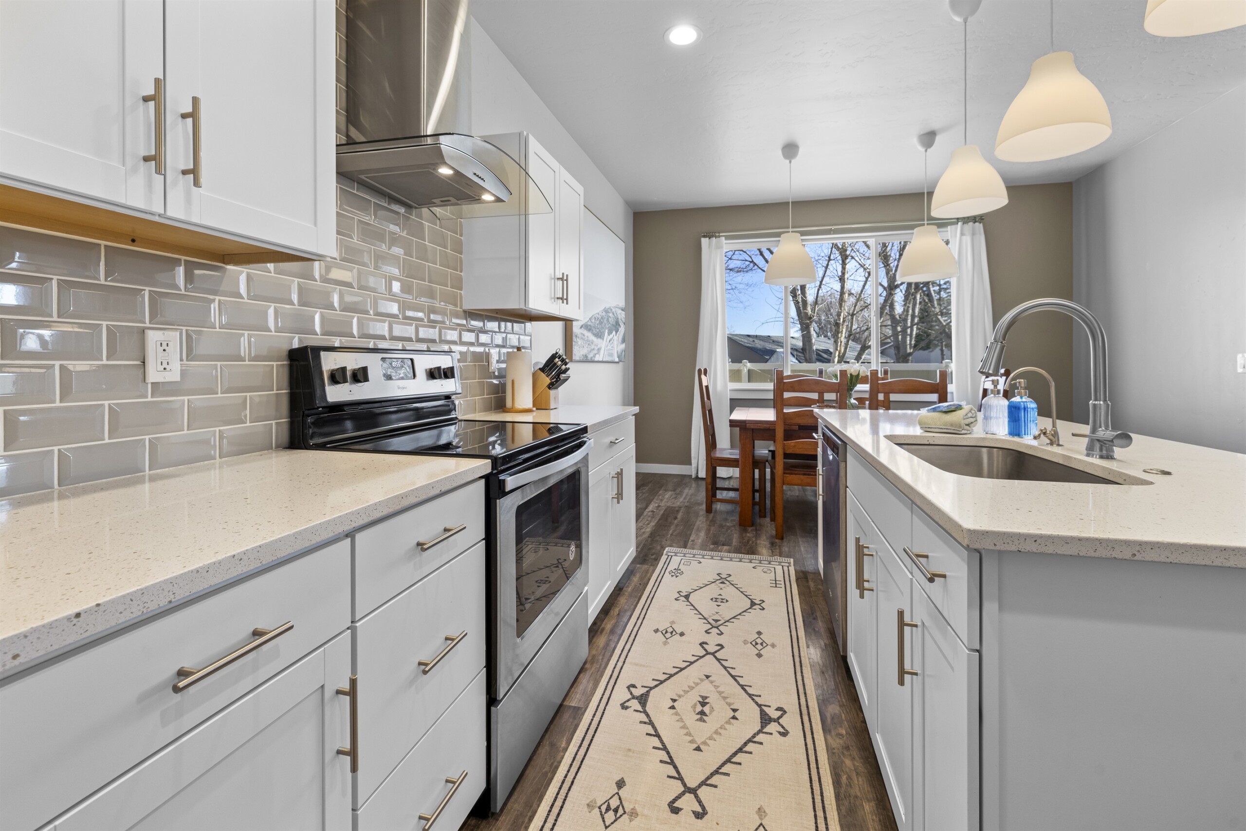 348b39f000874491b75e0fe412ffbbd9 LargeOriginal.jpg