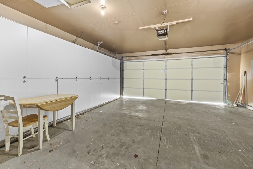 3eeecc1f67284383a3651e3638ad2cd3 LargeOriginal.jpg