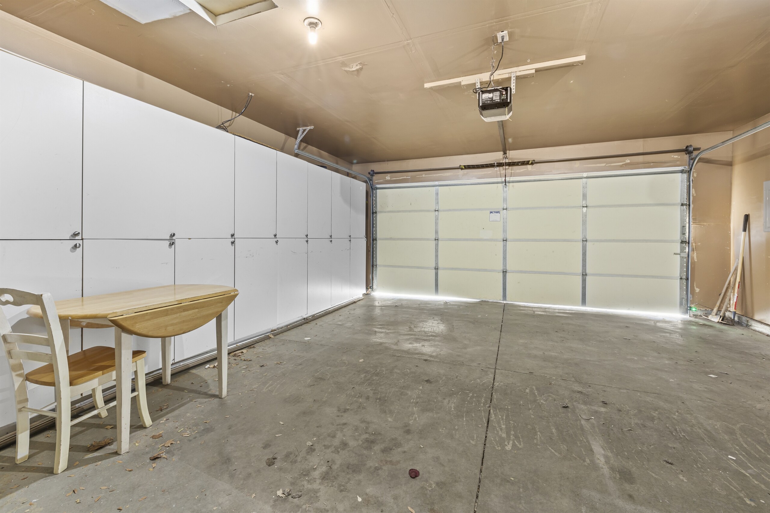 3eeecc1f67284383a3651e3638ad2cd3 LargeOriginal.jpg