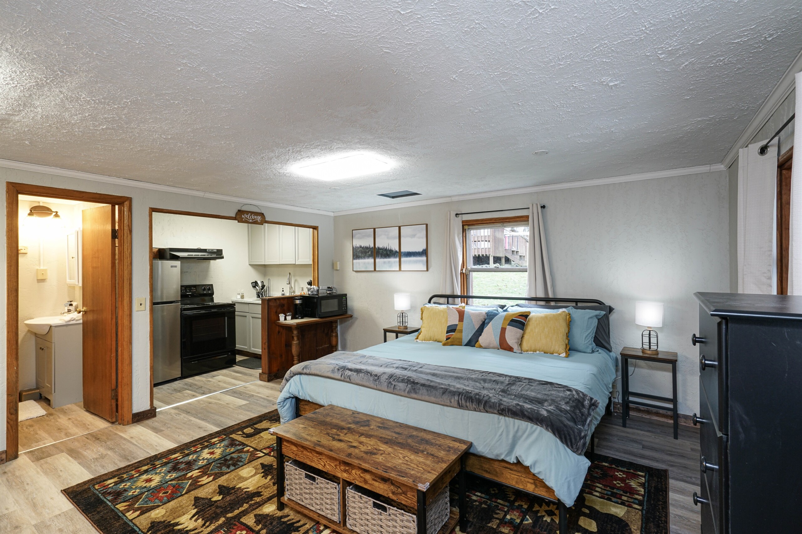 b897f1805a6c4d0982386688f170a861 LargeOriginal.jpg