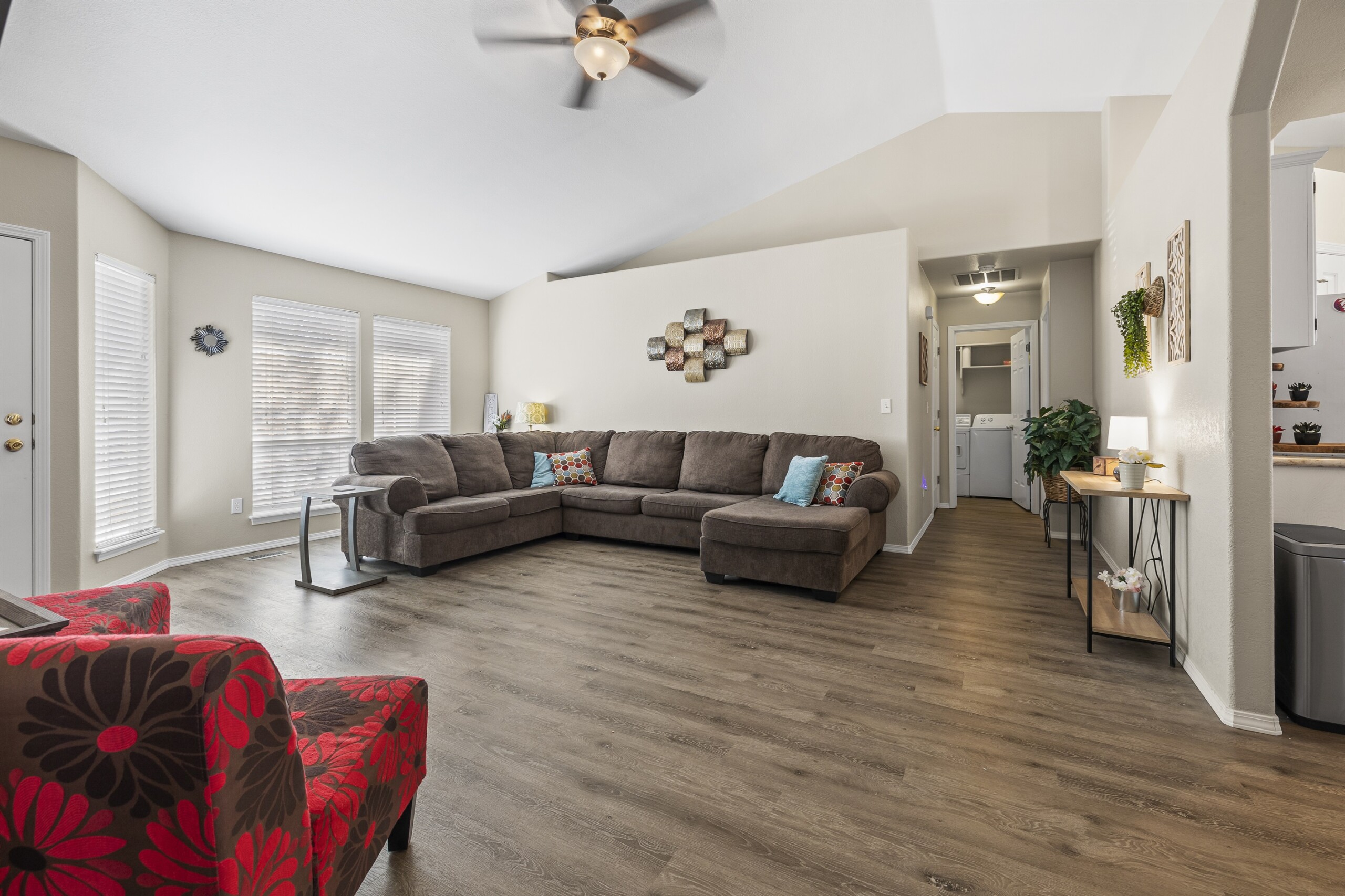 96c359f59e2c4658bf0a834aa3695e77 LargeOriginal.jpg