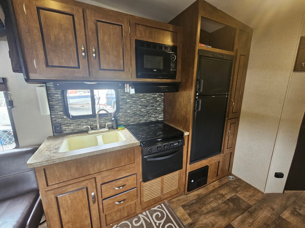 9c1e90288d21425fb44a8b11d4302b57 LargeOriginal.jpg